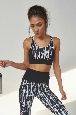 Buy 🌟 Wolf & Whistle Paint Splatter Leggings Activewear 👍 5 Wolf & Whistle Paint Splatter Leggings Activewear