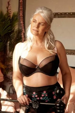 Deja Day Bras Grace Black & Pink Plunge Bra