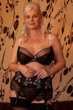 Deja Day Bras Grace Black & Pink Plunge Bra