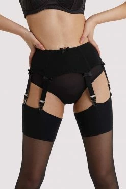 Kiss Me Deadly Suspenders Retro Classics Boned 6-Strap Suspender Belt