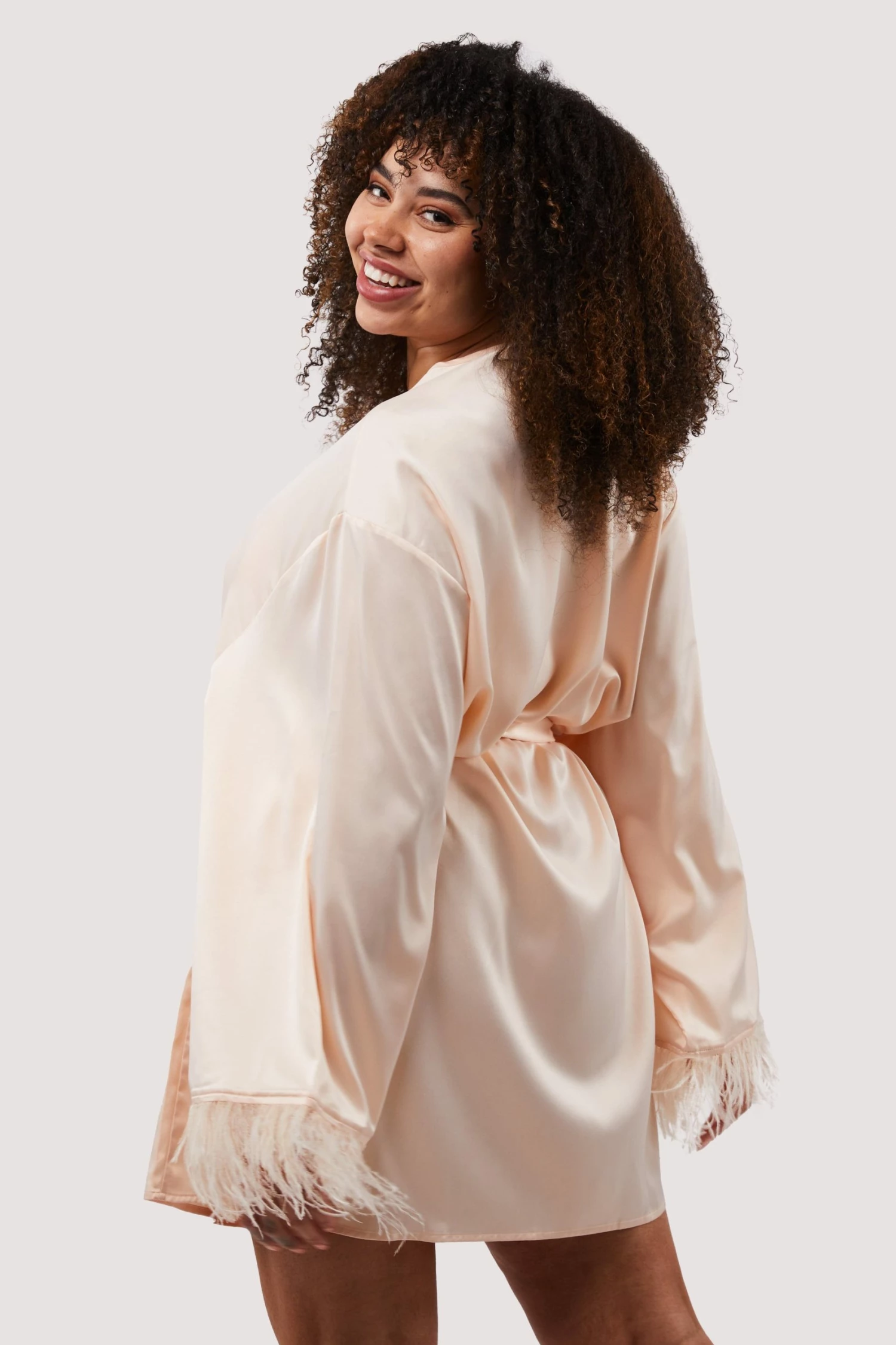 Outlet โ Felicity Hayward X PP Cassiopeia Blush Pink Satin And Feather Kimono New In ๐ 9 Felicity Hayward X PP Cassiopeia Blush Pink Satin And Feather Kimono New In