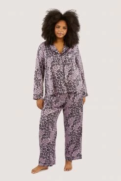 Wolf & Whistle Kaylee Long Sleeve Lilac Animal PJs