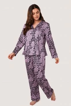 Wolf & Whistle Kaylee Long Sleeve Lilac Animal PJs