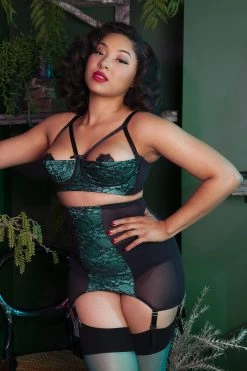 Bettie Page Lingerie Elsie Emerald Lace 1/4 Cup Bra Bras