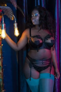 Outlet 🎁 Playful Promises Virginia Guipure Quarter Cup Bra ❤️ 26 Playful Promises Virginia Guipure Quarter Cup Bra